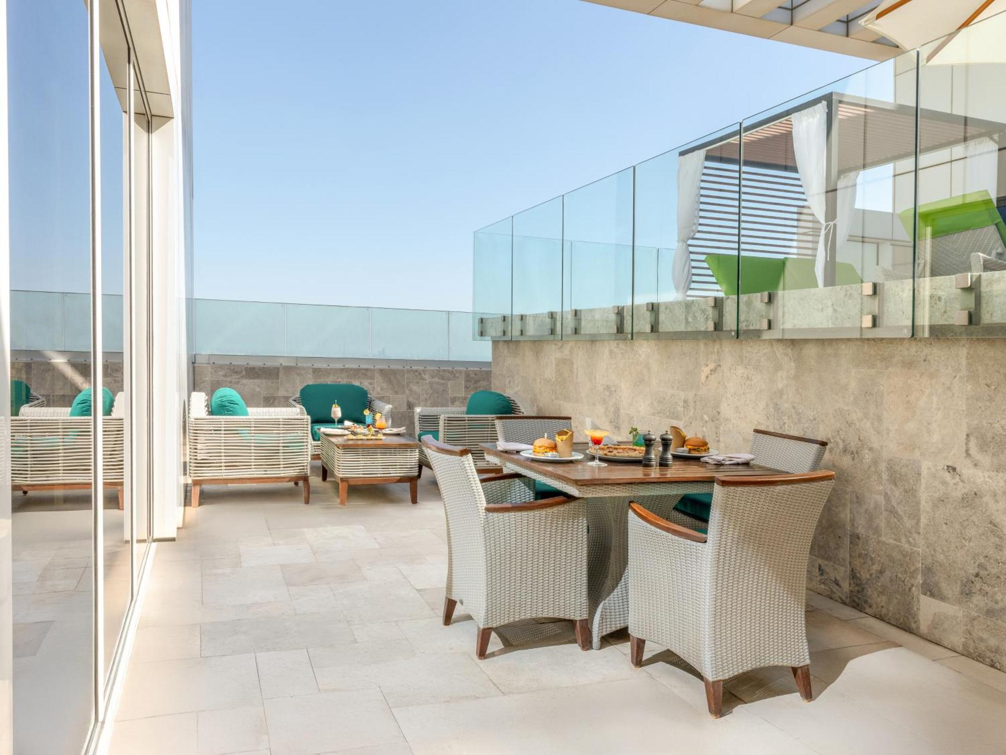Swiss-Belsuites Admiral Juffair Manama Exterior photo